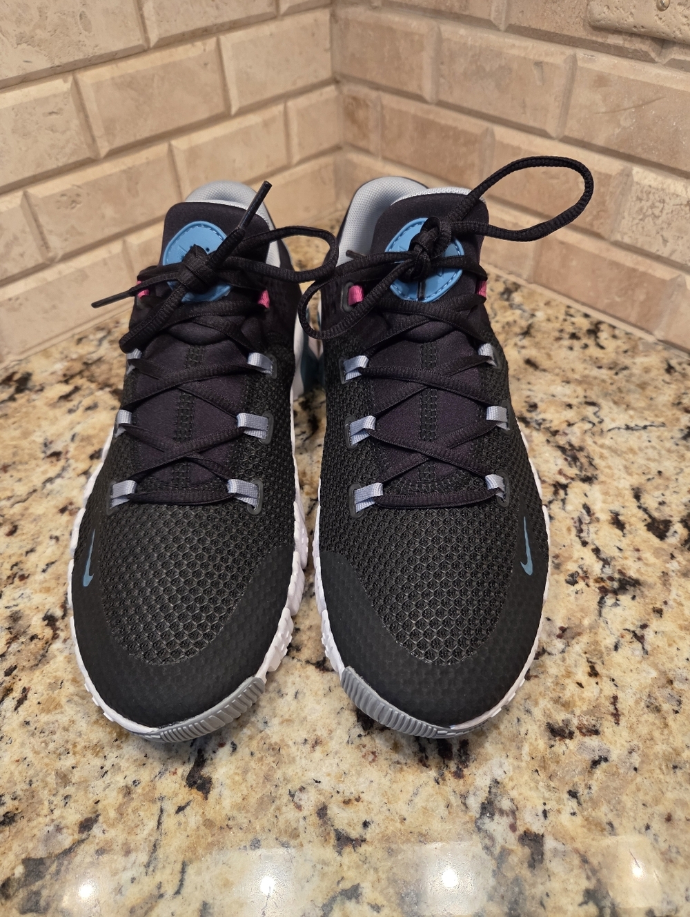 Nike Women's Free Metcon 4 Training Shoes/Black Mica Green Colorway